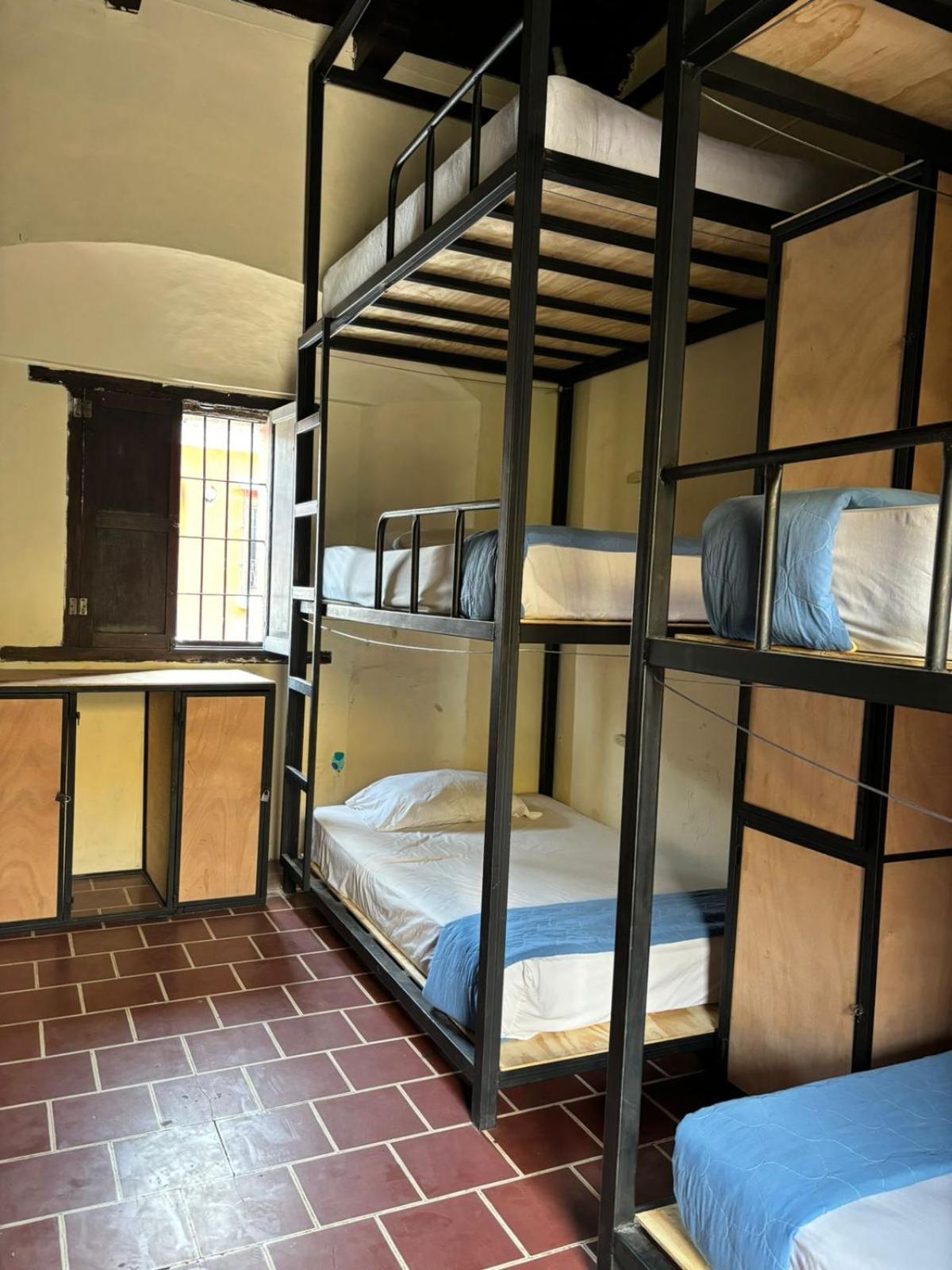 Volko Party Hostel Antigua ภายนอก รูปภาพ