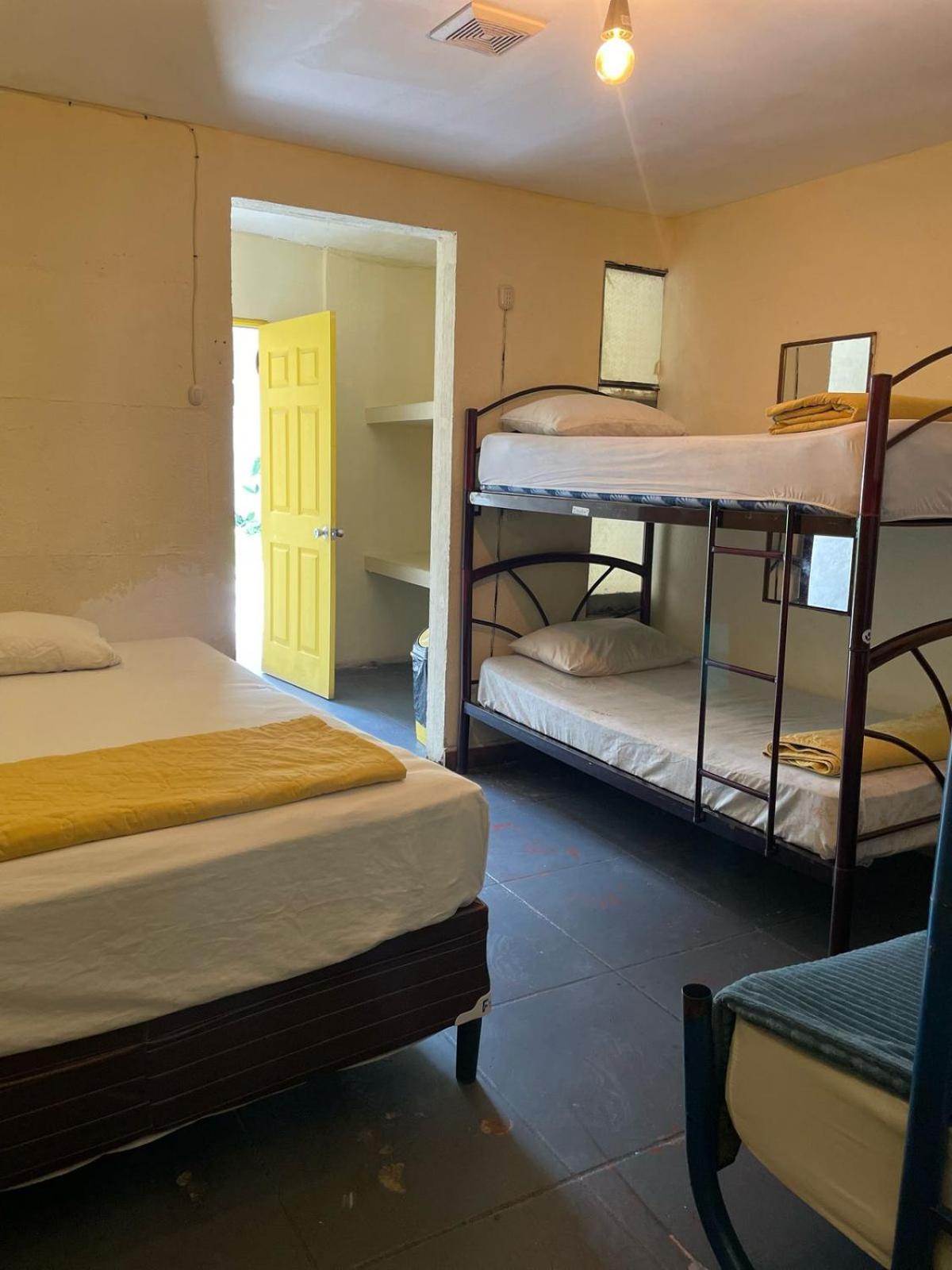 Volko Party Hostel Antigua ภายนอก รูปภาพ